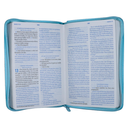 Biblia Mujer Ejemplar Traducción Lenguaje Actual Mediana Letra Grande Imitación Piel Azul Cierre PJR [TLA066LGZPJR]  