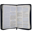Biblia El Camino La Verdad y La Vida Traducción Lenguaje Actual Mediana Letra Grande Imitación Piel Azul Código QR [TLA066LGZ] 